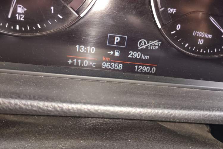 Used BMW 1 Series 2020 120i Fashion Model Odometer Close Up