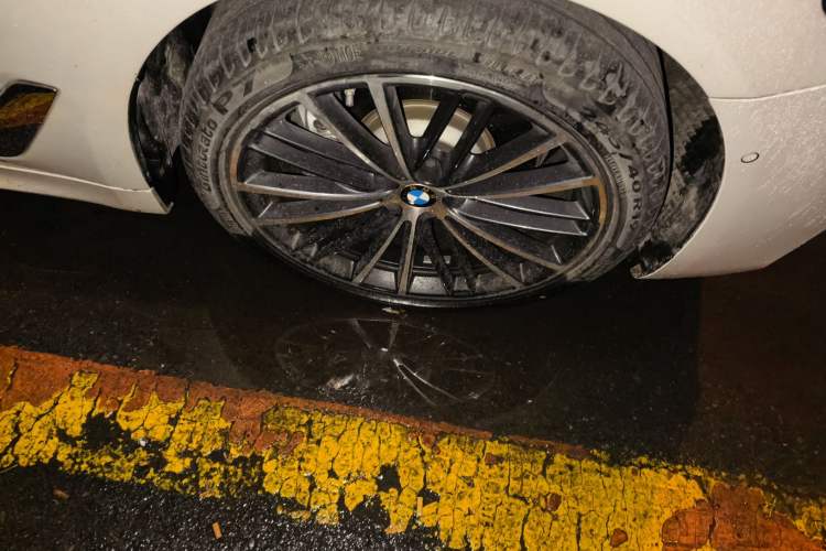 Used BMW 5 Series 2020 530Li xDrive M Sport Package Right Front Wheel Hub