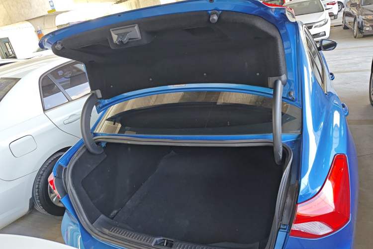 Used Ford Focus 2019 Sedan 1.5L Automatic FENGYUE Model China V Standard
