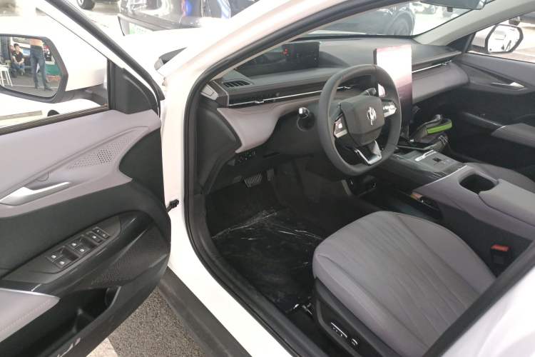 Used CHANGAN Eado PHEV 2025 Smart New Blue Whale 145KM Battleship Edition Driver Seat