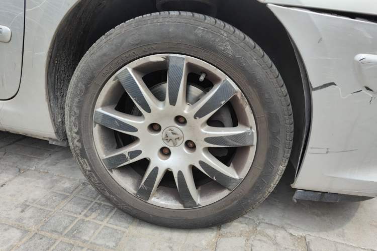 Used Peugeot 307 2013 Hatchback 1.6L Automatic Comfort Edition Right Front Wheel Hub