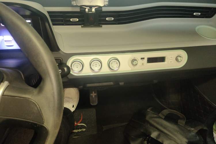 Used Wuling Hongguang MINIEV 2021 Macaron Fashion Model Lithium Iron Phosphate
