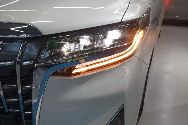 Used Toyota Alphard 2020 Dual-Engine 2.5L Prestige Edition