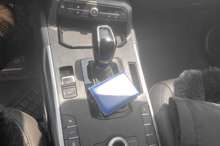 Used Wey VV7 2017 2.0T Ultra-Luxury Version
