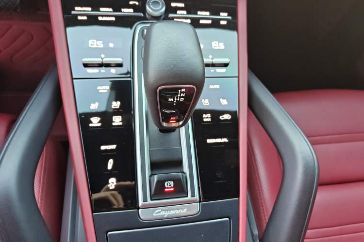 Used Porsche Cayenne 2022 Cayenne 3.0T Platinum Edition
