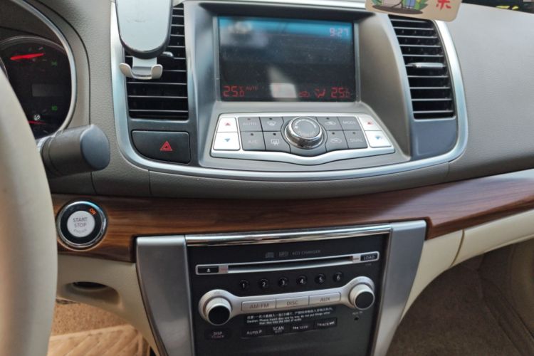 Used Nissan Teana 2011 2.0L XL Comfort Edition Audio And AC Panel