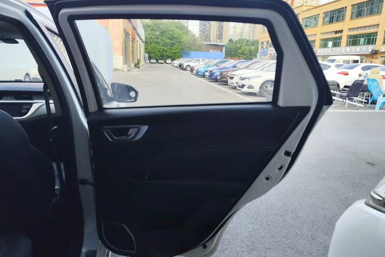 Used Geely Auto Vision X3 2019 Upgraded Model 1.5L Manual Elite Version