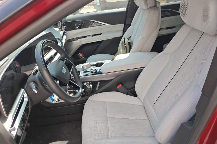 Used Cadillac LYRIQ 2022 Rear-Drive Long-Range Luxury Edition
