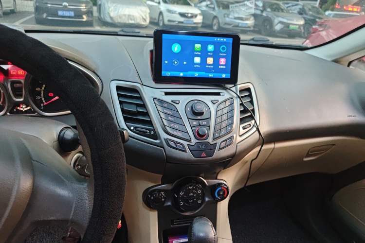 Used Ford Fiesta 2011 Hatchback 1.5L Automatic Fashion Edition
