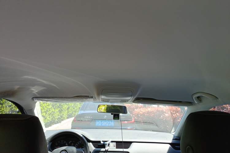 Used Skoda Octavia 2016 1.6L Automatic Chuanxing Edition Headliner