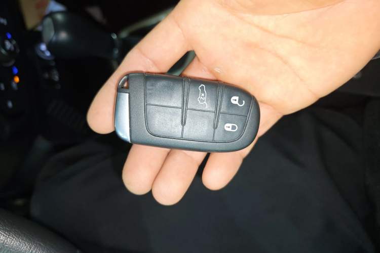 Used Jeep Renegade 2018 Connected Large Screen Version 180T Automatic Jingneng Version Vehicle Key