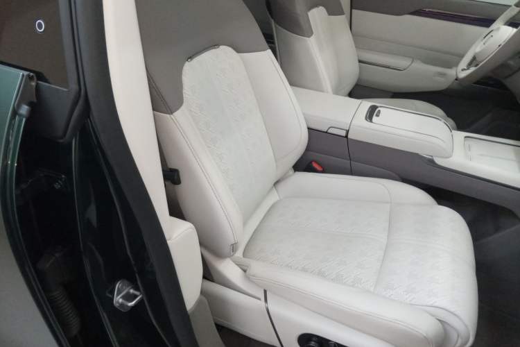 Used Zeekr 7X 2025 100kWh Long-Range All-Wheel Drive Intelligent Driving Version
