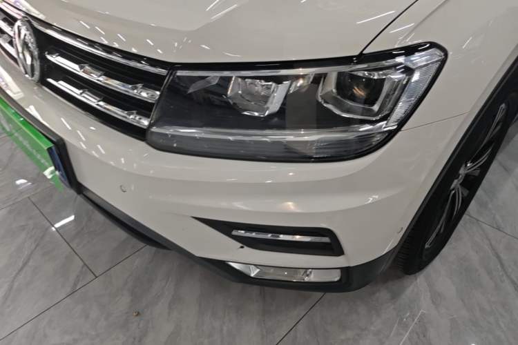 Used Volkswagen Tiguan L 2020 330TSI Automatic Two-Wheel Drive Panoramic Comfort Edition China VI Standard
