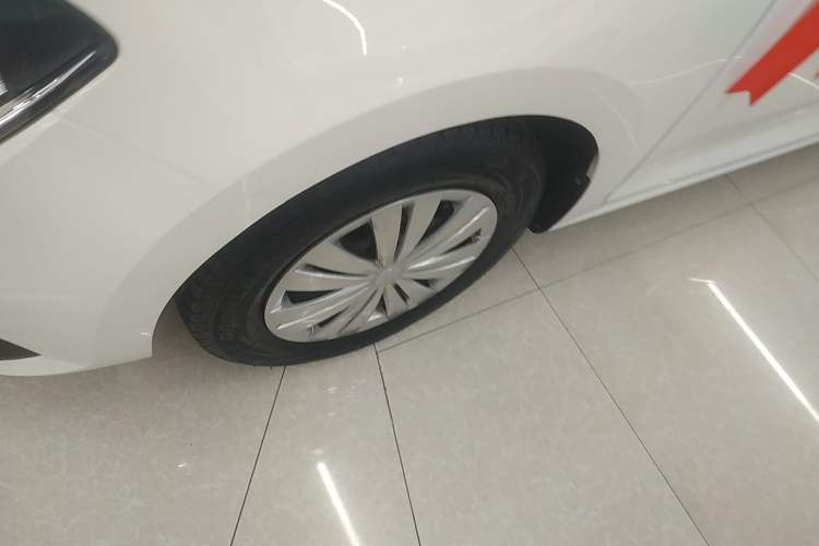 Used Volkswagen Santana 2021 1.5L Manual Fashion Edition Left Front Wheel Hub