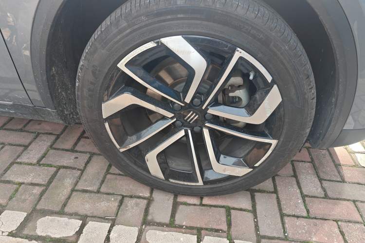 Used ENOVATE ME7 2021 530 km
