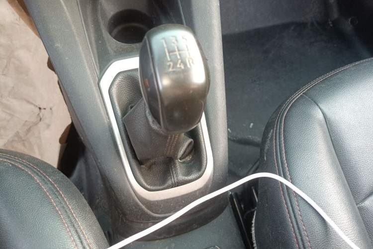 Used Peugeot 301 2016 1.6L Manual Comfort Edition Gear Lever