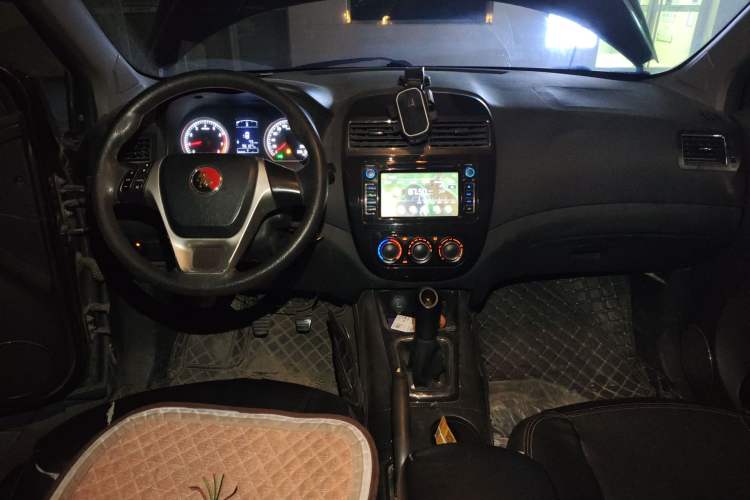 Used FORTHING Joyear X5 2013 1.6L Manual Luxury Model China IV Standard