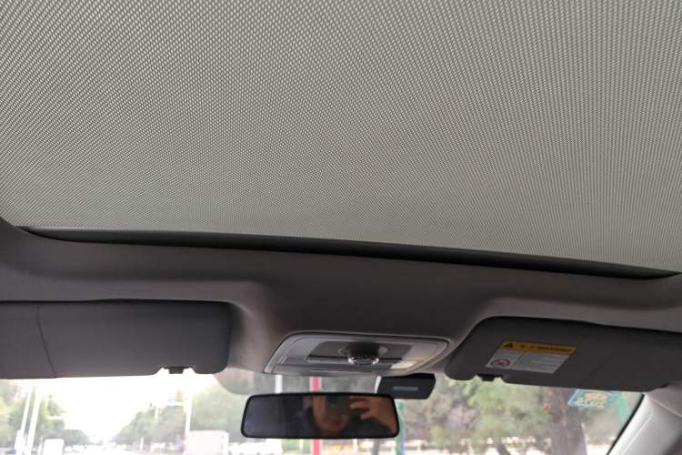 Used MG ZS 2018 1.5L Manual Luxury Version China V Standard Headliner