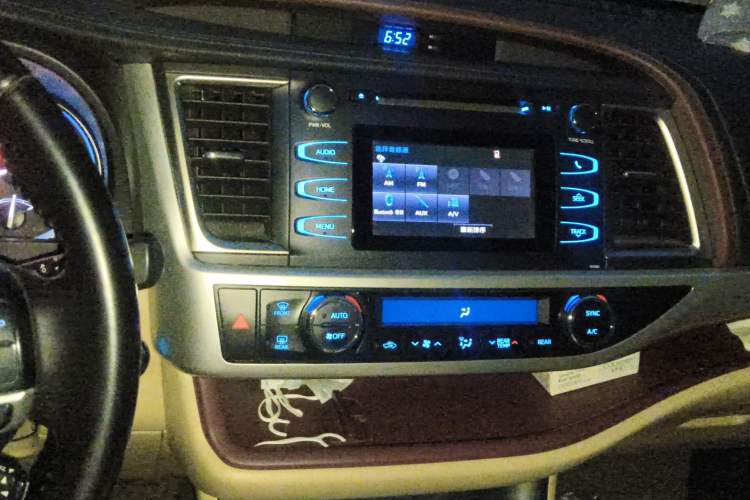 Used Toyota Highlander 2015 2.0T Four-Wheel Drive Luxury Edition 7-Seater
