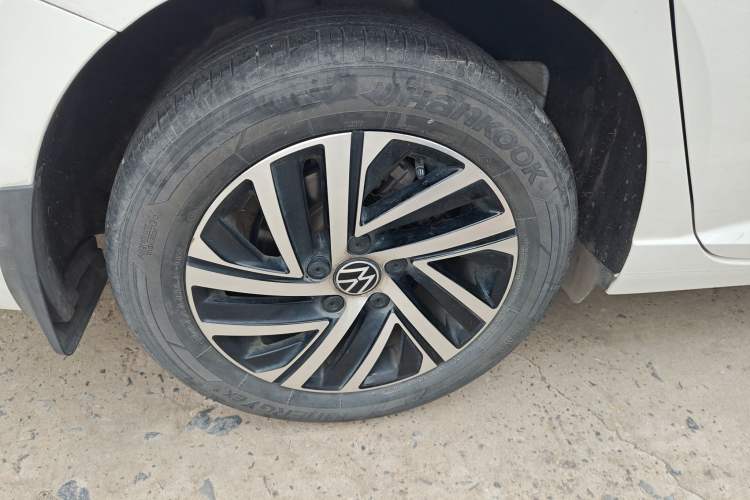 Used Volkswagen Lavida 2022 280TSI DSG Comfort Edition Right Rear Wheel Hub