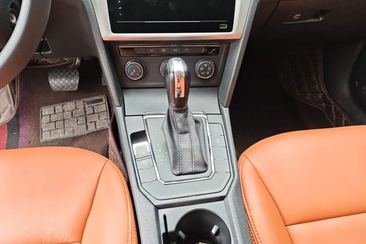 Used Volkswagen Lamando 2021 230TSI DSG Fashion Edition Gear Lever