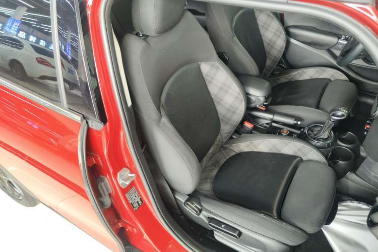 Used MINI 2015 1.5T COOPER Fun Five-Door Edition
