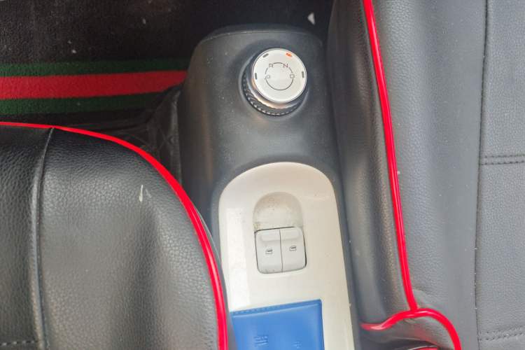 Used Wuling Hongguang MINIEV 2024 3rd Generation 215km Youth Edition Gear Lever