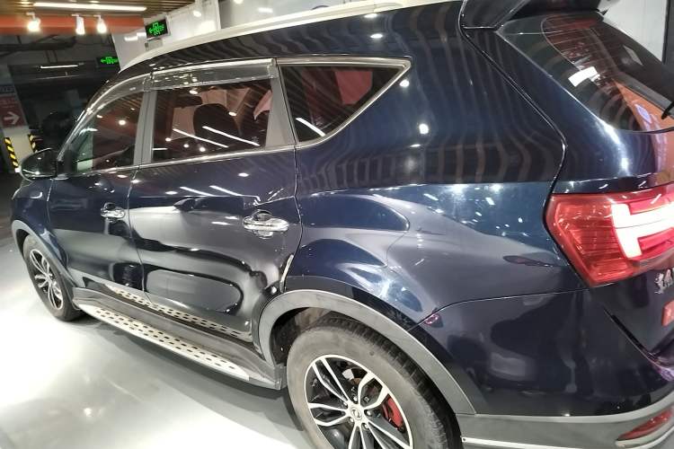 Used Dongfeng Fengon 580 2017 1.5T CVT Smart Style Model