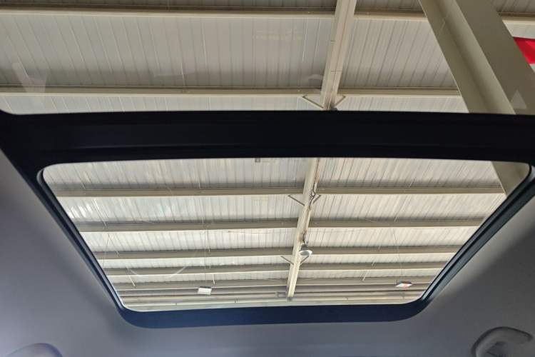 Used Buick Envision 2025 Encore Plus 28T Two-Wheel-Drive Platinum Edition Headliner