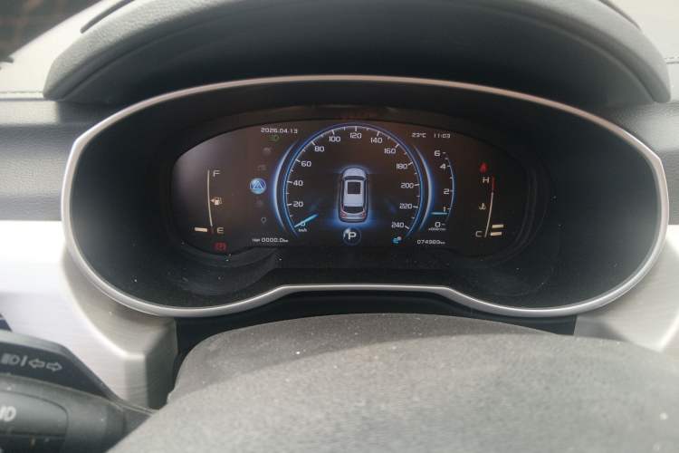 Used Geely Auto Emgrand X7 Sport 2018 1.8TD Automatic Two-Wheel Drive ZhiZun Model with 4G Connectivity
