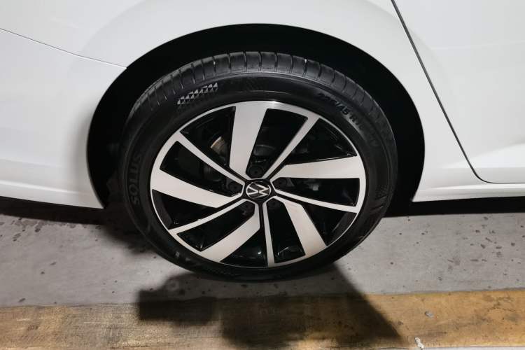 Used Volkswagen Sagitar 2025 Revised Version Three 300TSI DSG Excellence Edition
