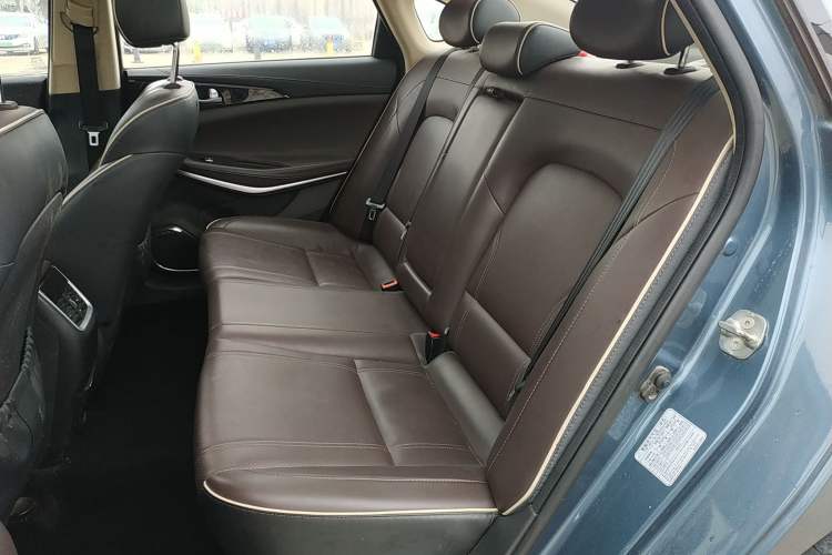 Used Changan Raeton CC 2018 1.5T Automatic Haoya Model China V Standard