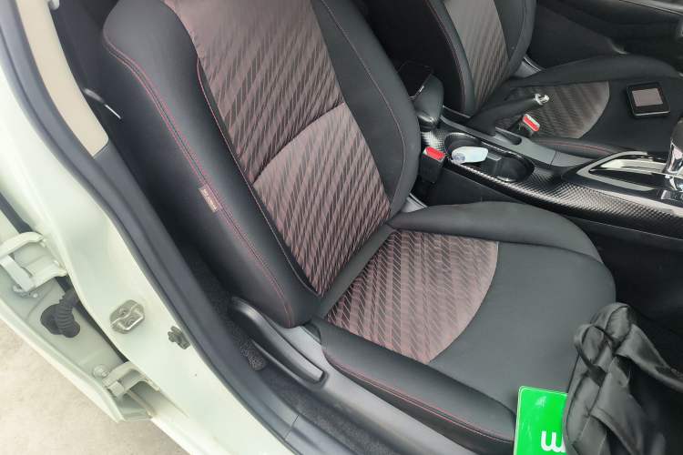 Used Nissan Lannia 2016 1.6L CVT Cool Edition Right Front Seat