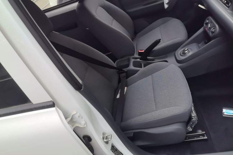 Used Wuling Hongguang New Energy 2024 All-Electric Model 300KM Practical Version Right Front Seat