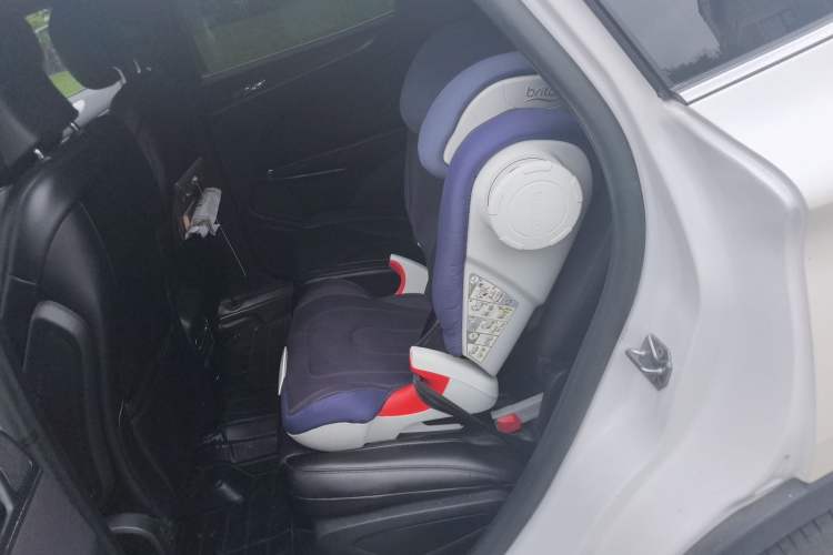 Used Lincoln MKC 2017 2.0T Four-Wheel Drive Zunya Edition Left Rear Seat