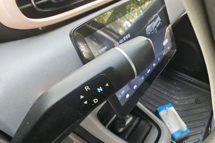 Used Leapmotor T03 2021 400 Comfort Edition Gear Lever