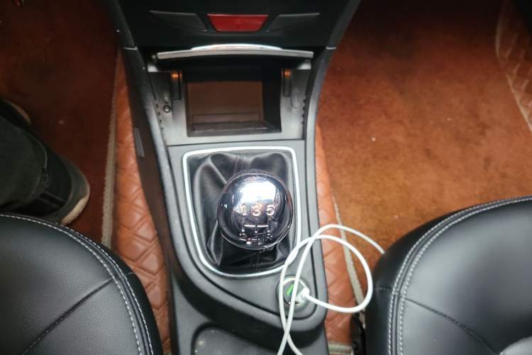 Used Dongfeng Aeolus S30 2012 1.6L Manual Zunya Model
