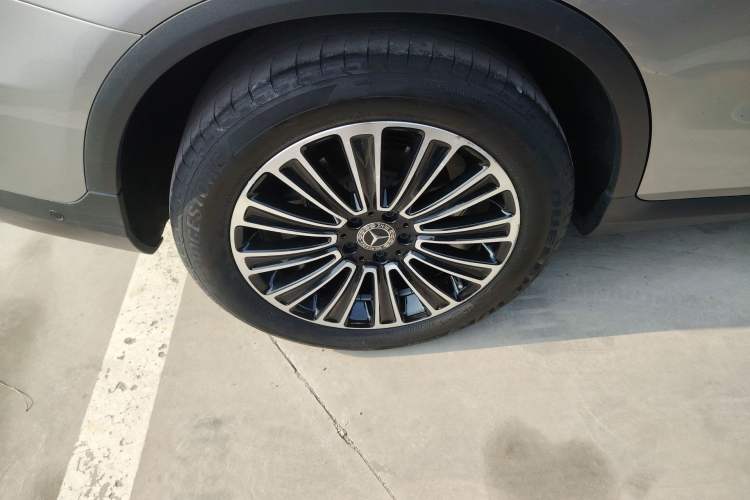 Used Mercedes-Benz GLC 2019 GLC 200 L 4MATIC Exterior 5