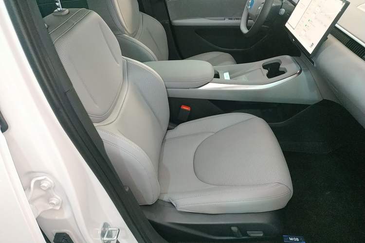 Used XPeng MONA M03 2025 515 Long-Range Plus Right Front Seat