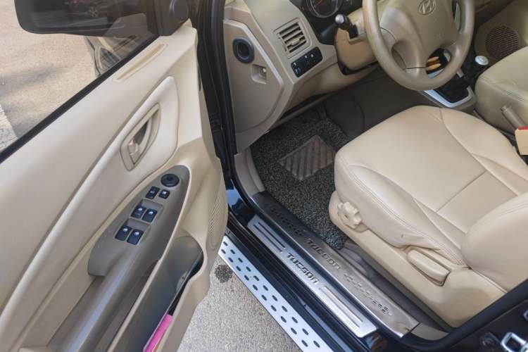 Used Hyundai Tucson 2013 2.0L Manual Two-Wheel Drive Fashion Edition
