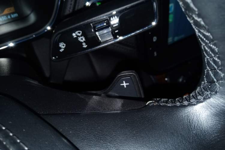 Used Lincoln Continental 2017 3.0T Four-Wheel Drive Prestige Edition Gear Lever