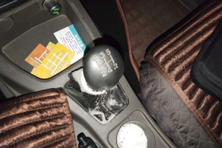 Used Wuling Rongguang V 2018 1.5L Practical Version Gear Lever