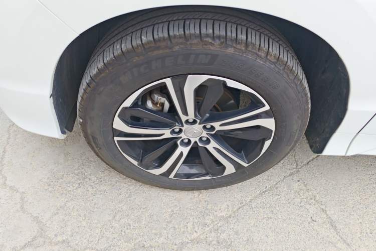 Used Honda UR-V 2017 370TURBO Four-Wheel Drive Prestige Edition China V Left Front Wheel Hub