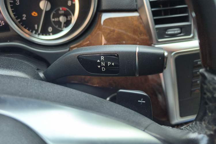 Used Mercedes-Benz M-Class 2014 ML 400 4MATIC Luxury Model