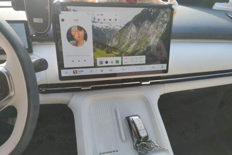 Used Geely Galaxy Xingjian 7 EM-i 2025 120km Exploration+ Version
