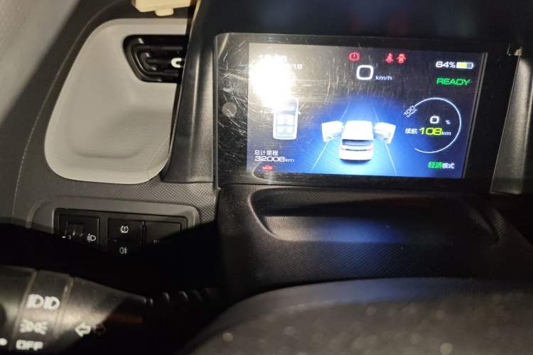 Used Wuling Hongguang MINIEV 2022 Macaron Premium Model – Lithium Iron Phosphate