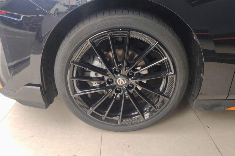 Used Changan UNI-V 2024 1.5T Prestige Sport Edition