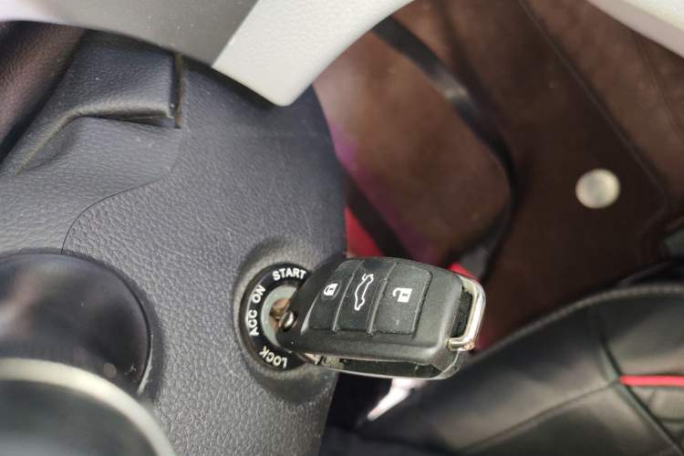 Used JAC Refine M4 2021 2.0L Manual Commercial Edition