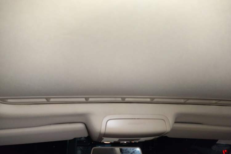 Used Volkswagen Sagitar 2012 1.4TSI Automatic Luxury Edition
