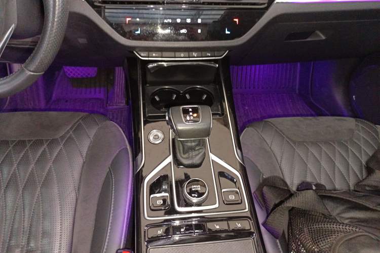 Used Hongqi HS5 2022 Revised Version 2.0T Smart Connect Flagship Edition
